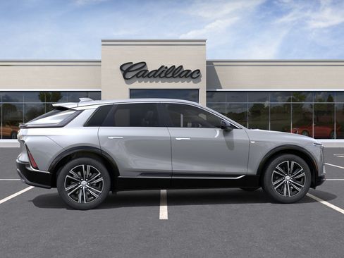 New 2027 Cadillac Lyriq Luxury AWD/4WD image 6