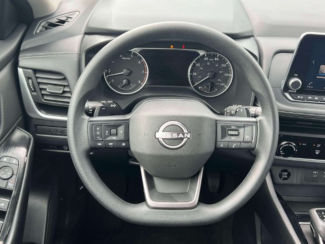 Used 2026 Nissan Rogue S AWD/4WD image 14