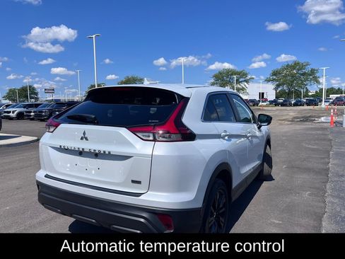 Used 2023 Mitsubishi Eclipse Cross LE AWD/4WD image 3