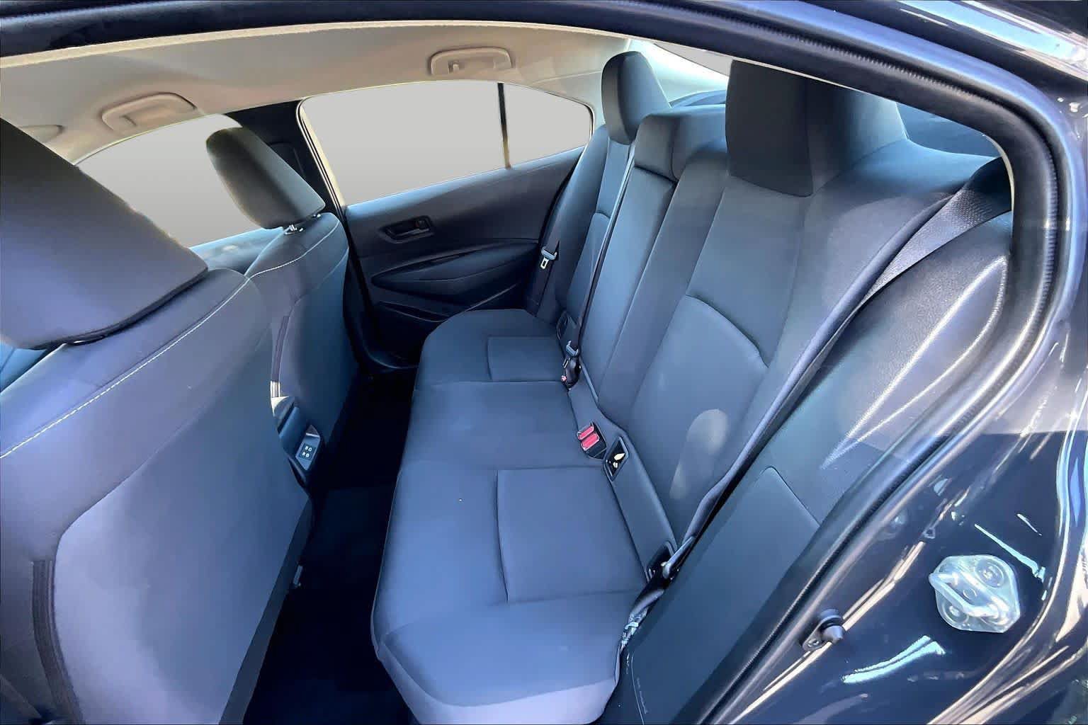 Used 2025 Toyota Corolla LE AWD/4WD image 19