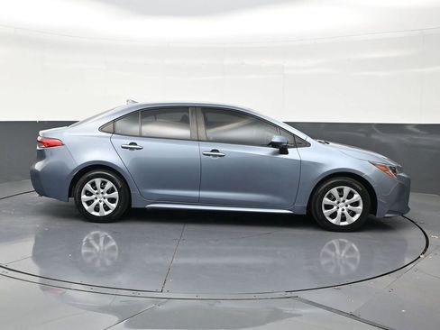 Used 2020 Toyota Corolla LE FWD image 6