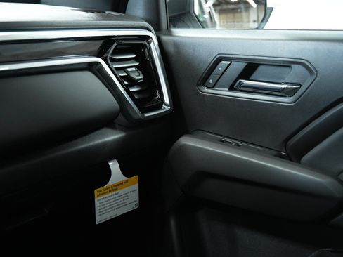 New 2026 GMC Canyon Elevation RWD image 47