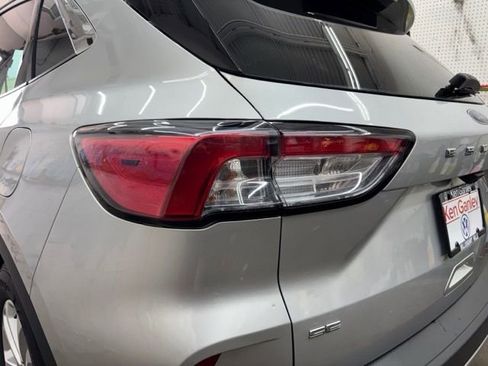 Used 2020 Ford Escape SE FWD image 8