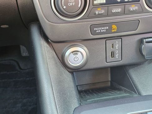 Certified 2024 Nissan Leaf S FWD image 25
