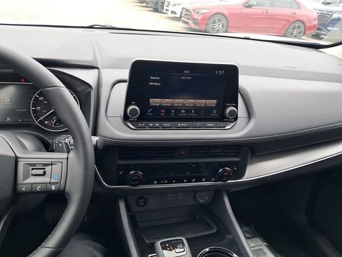 New 2026 Nissan Rogue SV w/ Cold Weather Package AWD/4WD image 18