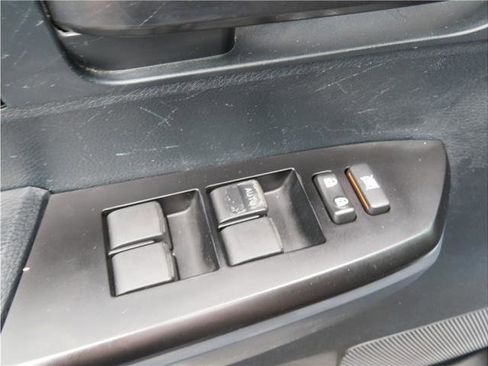 Used 2017 Toyota Tundra SR image 11