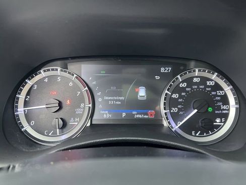 Used 2024 Toyota Highlander XSE FWD image 11
