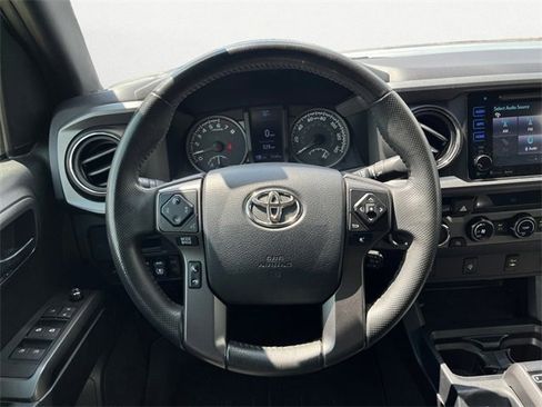 Used 2017 Toyota Tacoma TRD Off-Road w/ Tow Package (A/T) image 13