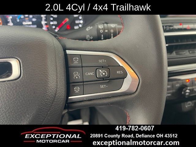 Used 2025 Jeep Compass Trailhawk AWD/4WD image 37