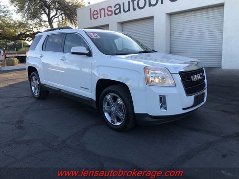 Used 2015 GMC Terrain SLT image 2