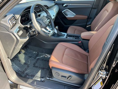 Used 2025 Audi Q3 2.0T Premium image 9