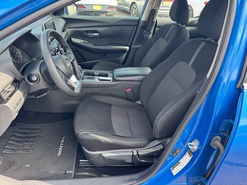 Used 2024 Nissan Sentra SV FWD image 5