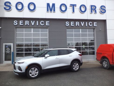 Used 2021 Chevrolet Blazer LT image 1