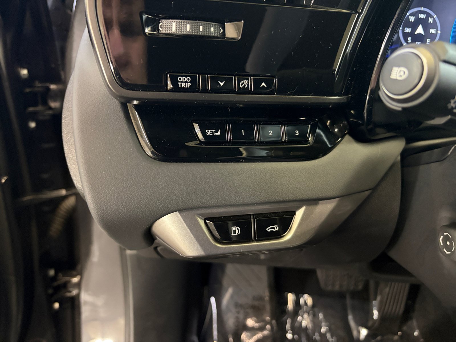 Used 2026 Lexus RX 350h w/ Convenience Package AWD/4WD image 29