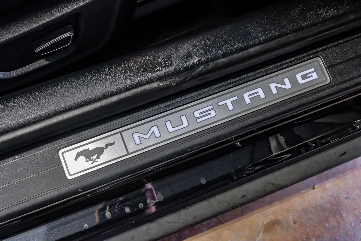 Used 2017 Ford Mustang GT Premium w/ Equipment Group 401A RWD image 33