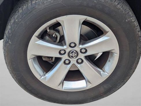 Used 2015 Toyota RAV4 XLE FWD image 15