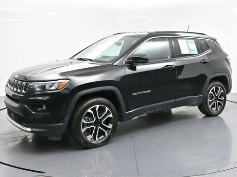 Used 2023 Jeep Compass Limited AWD/4WD image 3