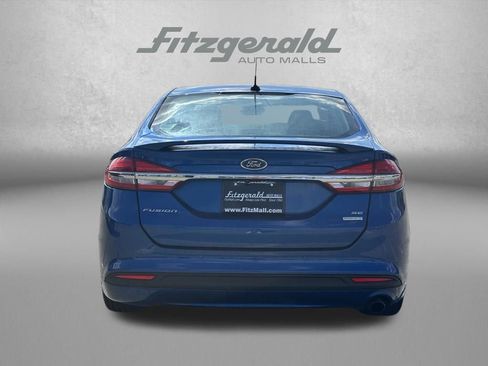 Used 2018 Ford Fusion SE w/ Equipment Group 201A FWD image 6