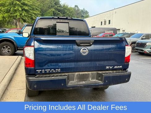 Used 2021 Nissan Titan SV AWD/4WD image 5