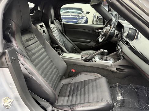 Used 2019 FIAT 124 Spider Abarth w/ Convenience Group image 21