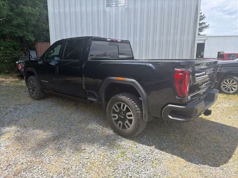 Used 2022 GMC Sierra 2500 AT4 w/ AT4 Preferred Package AWD/4WD image 4