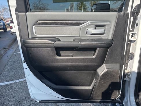 Used 2021 RAM 2500 Big Horn w/ Level 1 Equipment Group image 40