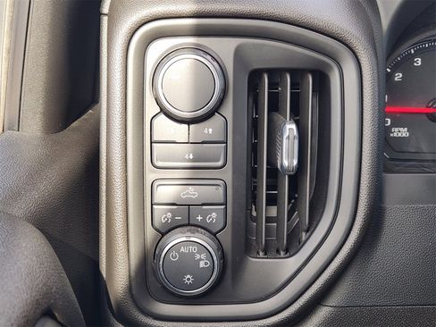 Used 2024 Chevrolet Silverado 2500 Custom w/ Custom Convenience Package image 24