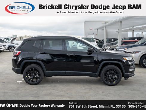 New 2026 Jeep Compass Latitude image 4