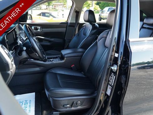 Used 2022 Kia Sorento S w/ Panoramic Sunroof Package FWD image 6