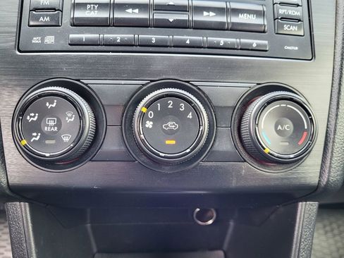 Used 2013 Subaru Crosstrek 2.0i Premium image 22