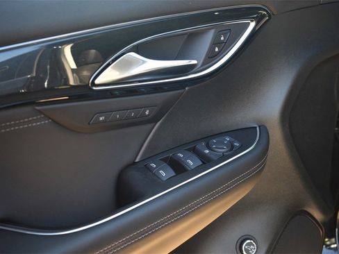 New 2025 Buick Envision Preferred image 14