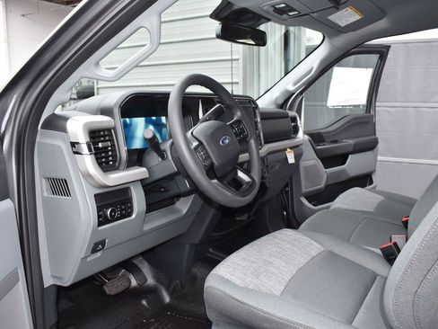 New 2026 Ford F250 XLT w/ XLT Premium Package image 16