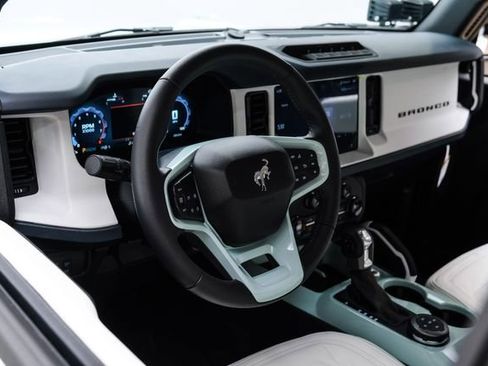 Used 2025 Ford Bronco Heritage Edition image 51