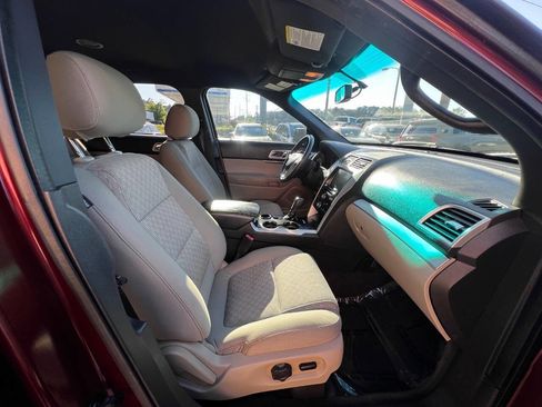 Used 2015 Ford Explorer XLT w/ Equipment Group 201A image 14