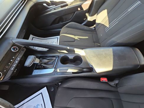 Used 2023 Hyundai Elantra SEL image 14