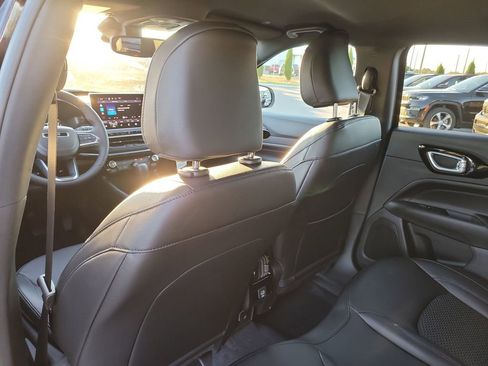 New 2026 Jeep Compass Latitude image 10