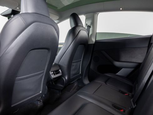 Used 2024 Tesla Model Y Long Range image 19