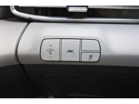 Certified 2023 Hyundai Elantra Limited w/ Cargo Package FWD image 22