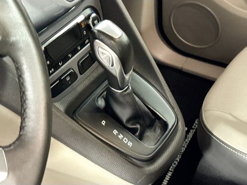 Used 2016 Ford Transit Connect Titanium image 27