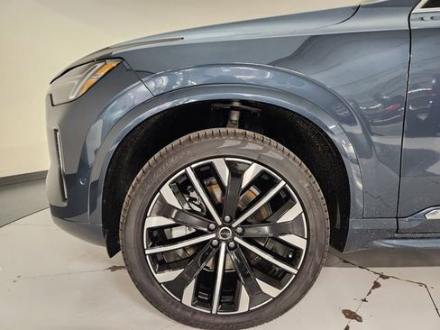 New 2026 Volvo XC90 B6 Plus w/ Protection Package Premier AWD/4WD image 11