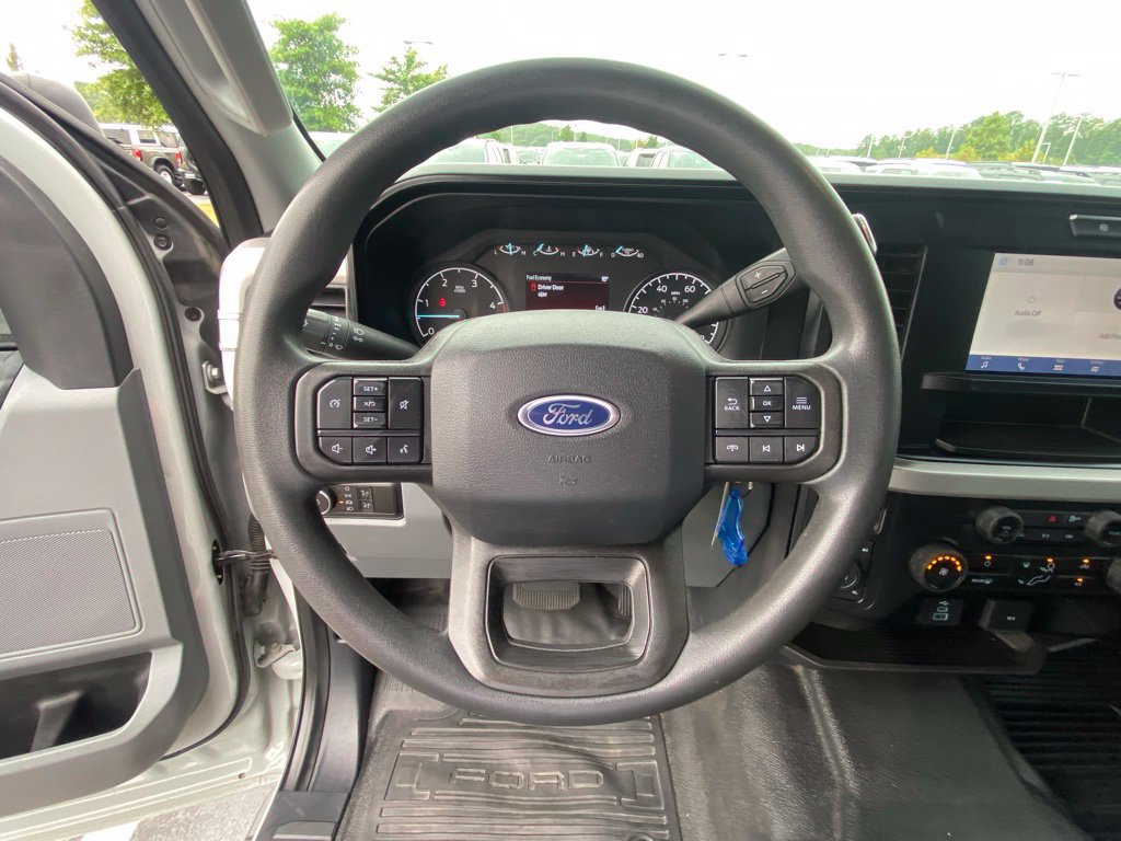 Used 2025 Ford F350 XL w/ XL Driver Assist Package AWD/4WD image 13
