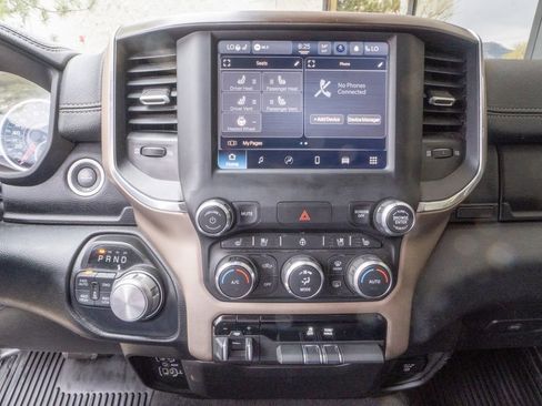 Used 2022 RAM 1500 Laramie AWD/4WD image 11