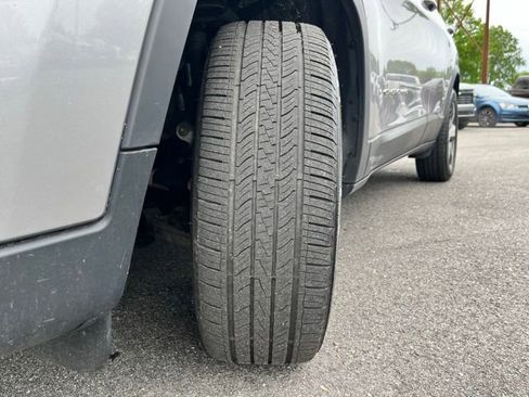 Used 2019 Jeep Cherokee Limited AWD/4WD image 14