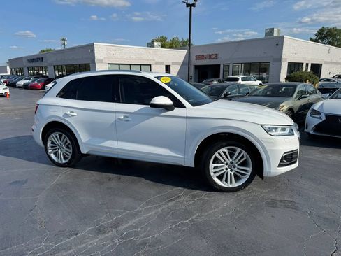 Used 2018 Audi Q5 Prestige w/ Prestige Package AWD/4WD image 2