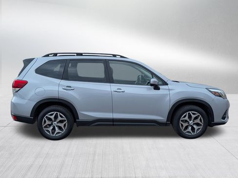 Used 2024 Subaru Forester Premium AWD/4WD image 8