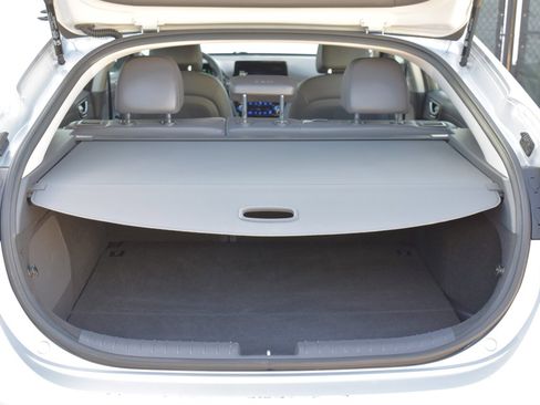 Used 2022 Hyundai Ioniq Limited FWD image 32