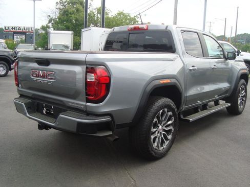 Used 2024 GMC Canyon Denali AWD/4WD image 4