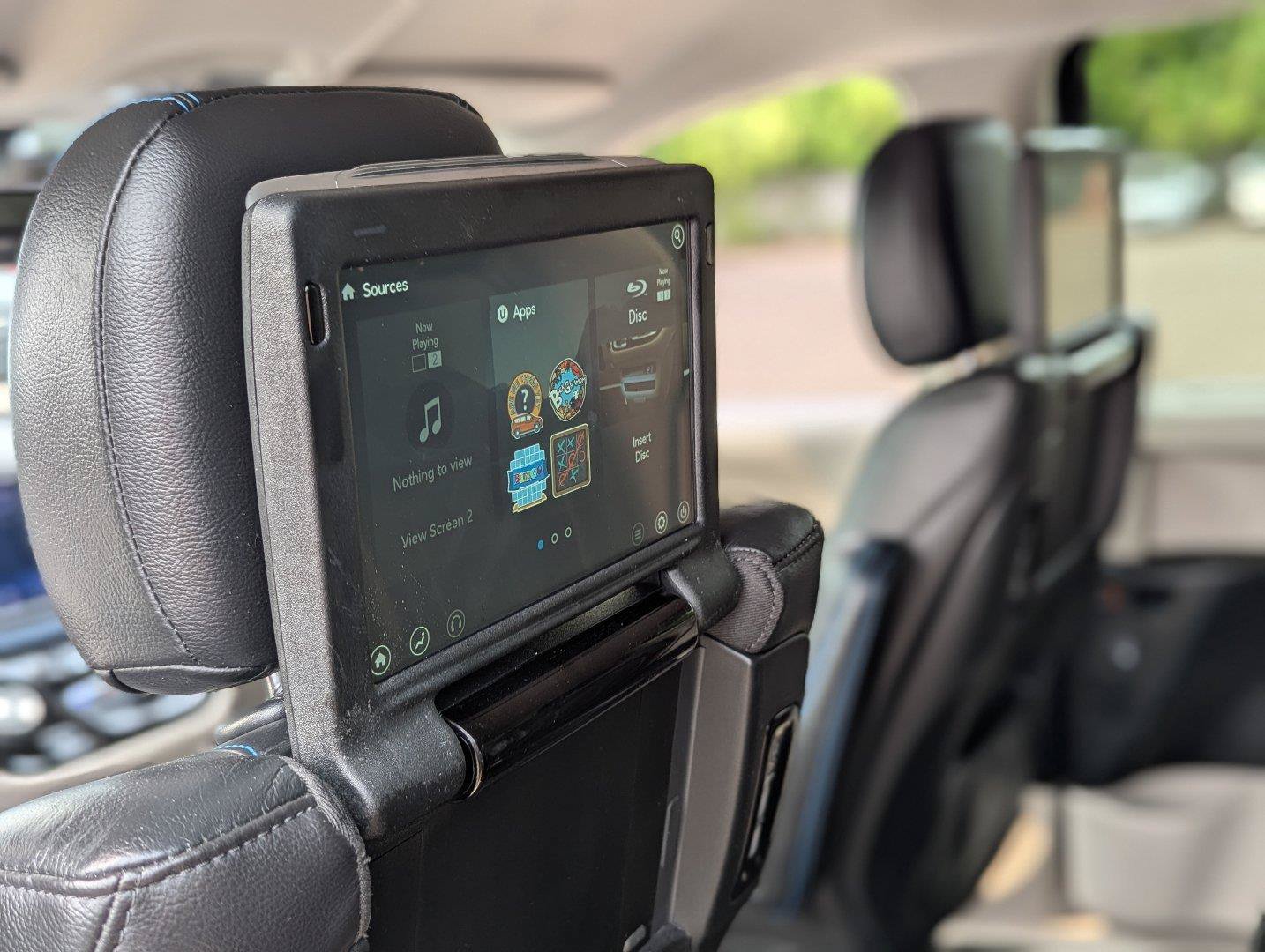 Used 2021 Chrysler Pacifica Touring-L w/ Uconnect Theater Family Group AWD/4WD image 29