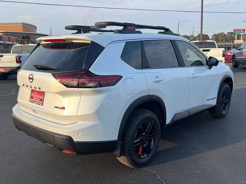 New 2026 Nissan Rogue SV image 5