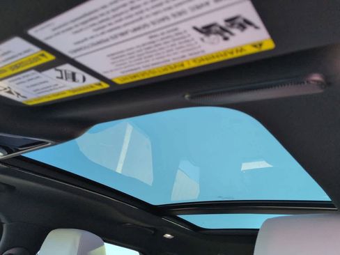 New 2026 Land Rover Range Rover Velar S image 19